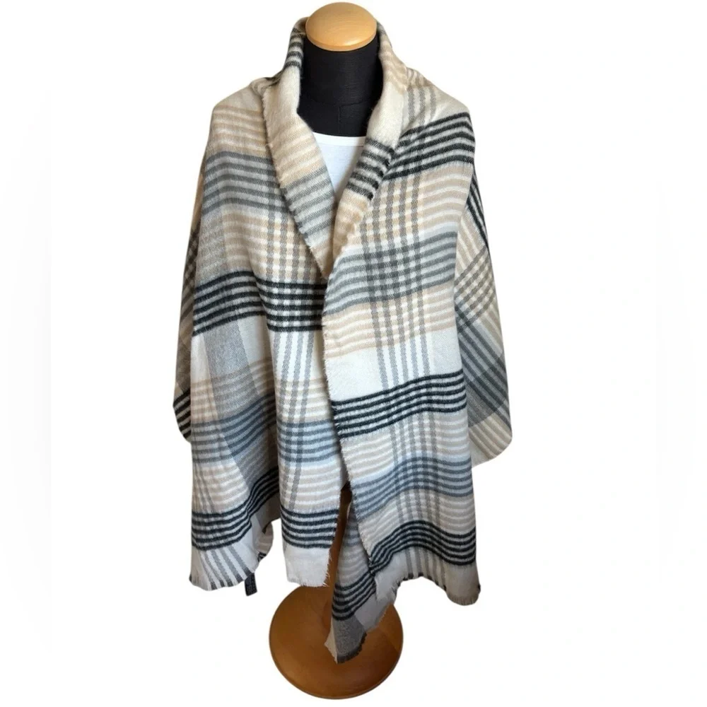 Zara Beige and Black Plaid Shawl Wrap Scarf Size M